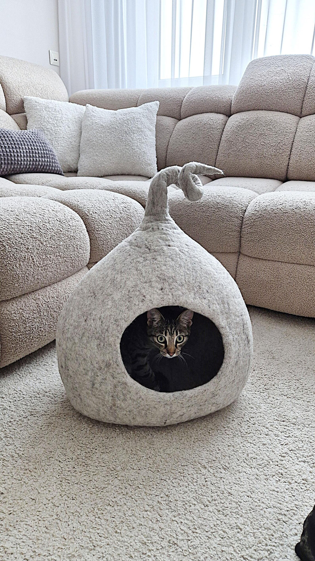 Pawlagom Handmade Cozy Woolen Bed for Cats and Dogs | 100% Natural Pet Nest Made in Poland | Custom Colors (45x50cm)